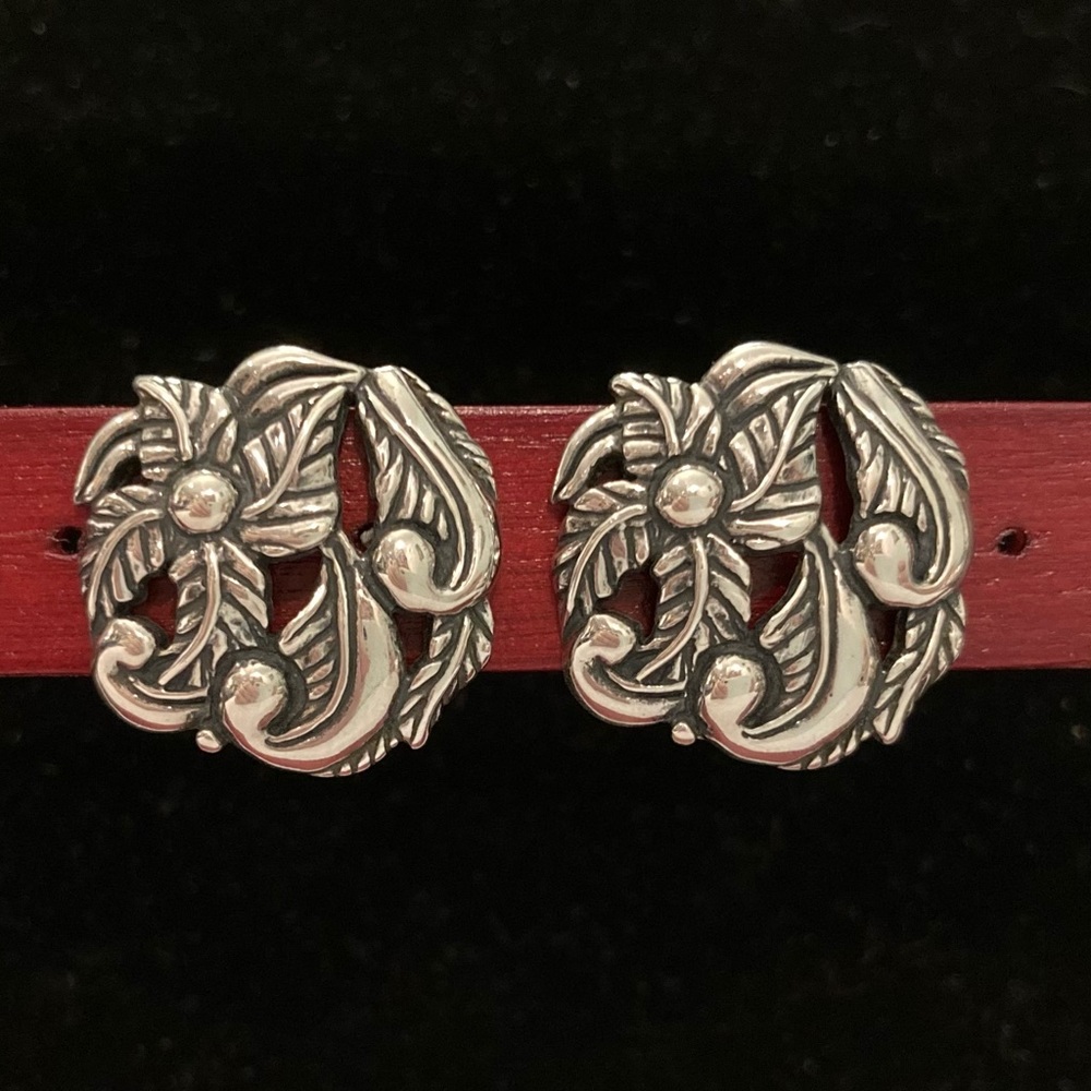Carolyn Pollack Sterling Sterling Floral Openwork Clip Earrings